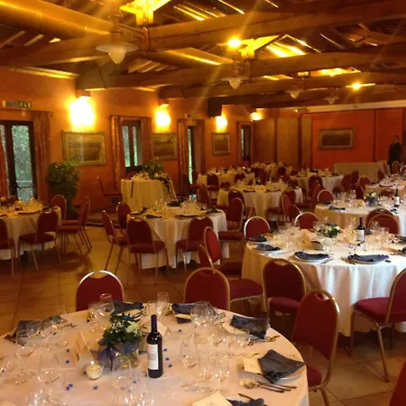 Отель Hotel Lago Verde Serravalle Pistoiese