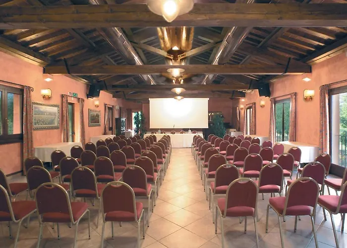 Szálloda Hotel Lago Verde Serravalle Pistoiese