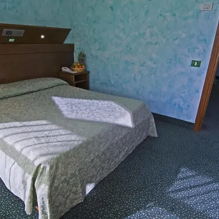 Szálloda Hotel Lago Verde