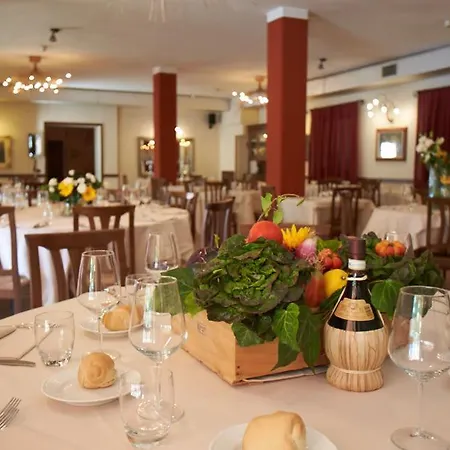 Szálloda Hotel Lago Verde